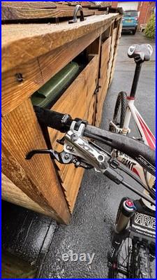 Giant Anthem Mountain Bike Large Frame, 26- inch Wheel, White/Red