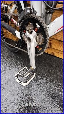 Giant Anthem Mountain Bike Large Frame, 26- inch Wheel, White/Red