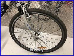 Giant Central Park Hybrid Bike Mens mountain bike Frame 60cm wheel 24 inch