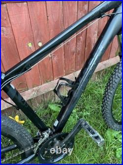 Giant Revel 3 26 Medium Frame Fully Working