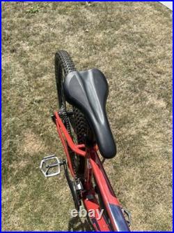 Giant Talon 2 Medium Frame 2020 Mountain Bike Hardtail 27.5 Inch Red Used