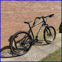 Giant Talon 3 Mountain Bike 2023 Large Frame, 27.5 Wheels, Hardtail