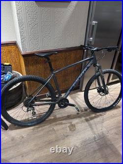 Giant Talon 3 Mountain Bike Large Frame 29 Wheels Shimano Gears Disc Brakes Giant Talon 3 Mountain Bike Large Frame 29 Wheels Shimano Gears Disc Brakes