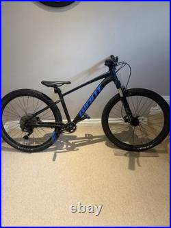 Giant talon 2 mountain bike small frame 27.5 inch wheels