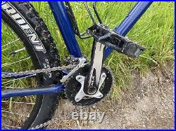 Kona Explosif Mountain Bike 2015 27.5 Wheels 19 Frame