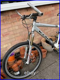 Kona kikapu, 18inch frame, 26inch wheels, good condition