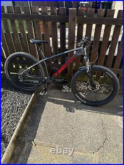 Large Frame Trek Roscoe 6 Mountain Bike