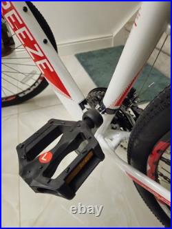 Mountain Bike 27.5 Magnesium Wheel 24 Shimano Gears Hidden Cables Alloy Frame Mountain Bike 27.5 Magnesium Wheel 24 Shimano Gears Hidden Cables Alloy Frame