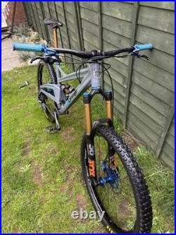 Orange Alpine 6 Factory Mountain Bike 27.5 Frame Large Excellent Condition