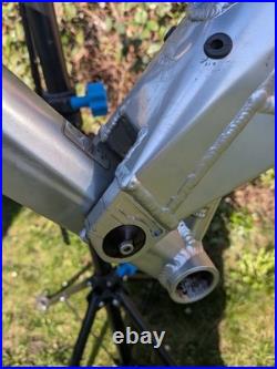 Orange FIVE 5 Frame Medium 26 inch wheel