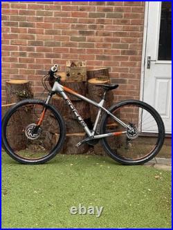 Rare Focus Mountain Bike 29 Hardtail 21 Speed Shimano brakes Medium Frame