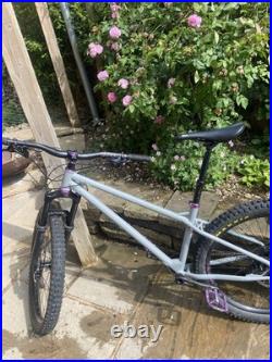 Ribble HT725 Hardtail Mountainbike Steel Frame, Sram, Rockshox, 27.5 Wheels, M