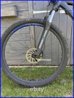 SL4 WINDSOR Carrera Hellcat 29 Bike 20 Frame Good used Condition