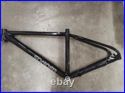 SONDER Frontier Multi-Activity Trail Bike Frame / Medium / Black / 040925A1 SONDER Frontier Multi-Activity Trail Bike Frame / Medium / Black / 040925A1