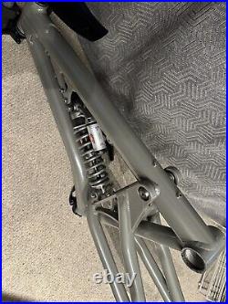 Santa Cruz Bullit Frame Excellent Condition