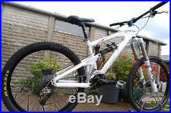 Santa Cruz VP Free Downhill Mountain Bike 16 Small Frame Fox 36 190mm Fork