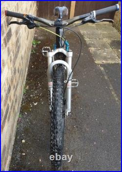 Saracen Mantra Pro mountain bike 15 frame, 26 wheel. Suit tall 10-small 16 yr