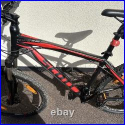Scott Mountain Bike 26 Inch Wheels 17 1/2 frame amazing condition