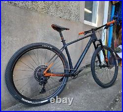 Scott Scale 930 Carbon Mountain Bike. Large frame. Very well looked after