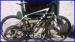 Scott scale 720 carbon frame L black/yellowithwhite 27 inch wheels 2015 model