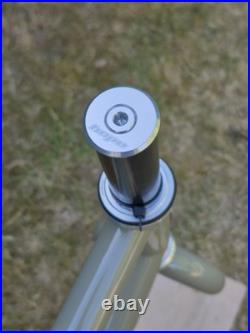 Singular Cycles Gryphon Mk3 frameset, size large, Hope headset and seat clamp