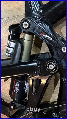 Solid Strike World Cup 27.5 downhill mountain bike frame with Bos Void shock