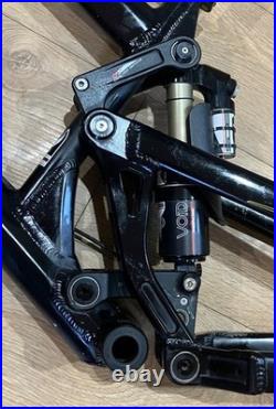 Solid Strike World Cup 27.5 downhill mountain bike frame with Bos Void shock