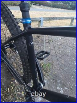 Specialized Chisel 29er Mountain Bike Medium Frame Excellent Condition Specialized Chisel 29er Mountain Bike Medium Frame Excellent Condition