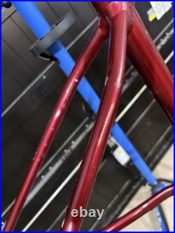 Specialized Chisel L Aluminium 29in MTB Frame Set Red with RockShox Judy Fork