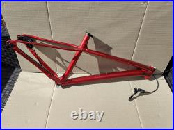 Specialized Fuse Frame Large, Gloss Red Silver with SRAM Level TL Brakes Specialized Fuse Frame Large, Gloss Red Silver with SRAM Level TL Brakes