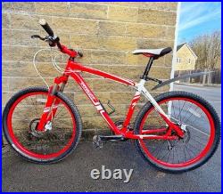 Specialized Hardrock Mountain Bike, 19 Frame