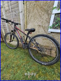 Specialized Hardrock Sport Mountain Bike 13 Frame / 24 Wheels Specialized Hardrock Sport Mountain Bike 13 Frame / 24 Wheels