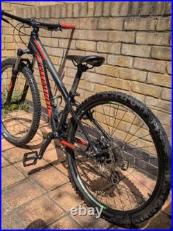Specialized Hardrok Sport Mountain Bike 17 Frame Specialized Hardrok Sport Mountain Bike 17 Frame