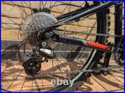 Specialized Hardrok Sport Mountain Bike 17 Frame Specialized Hardrok Sport Mountain Bike 17 Frame
