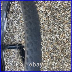 Specialized Hotrock 24-Inch wheel mountain bike. Frame 13 XS. Unisex