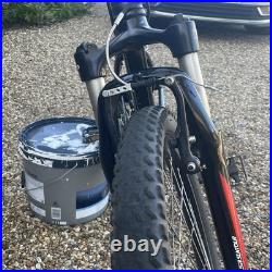 Specialized Hotrock 24-Inch wheel mountain bike. Frame 13 XS. Unisex