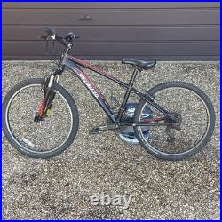 Specialized Hotrock 24-Inch wheel mountain bike. Frame 13 XS. Unisex