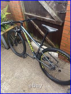 Specialized Pitch Expert 2019 Mountain Bike Hard tail Medium Frame 27.5 Wheels