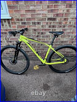 Specialized Rockhopper 29in Large frame Mountian bike Mint condition