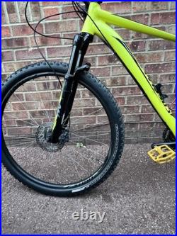 Specialized Rockhopper 29in Large frame Mountian bike Mint condition