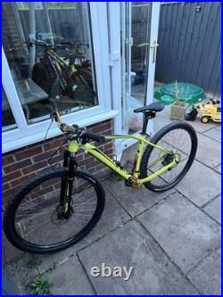 Specialized Rockhopper 29in Large frame Mountian bike Mint condition