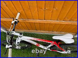 Specialized hardrock mountain bike 19 Frame 26 Wheels In Kent