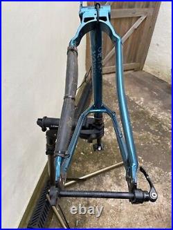 Stanton Switchback Reynolds 631 next gen 16.5 long plus Rock Shox reverb VGC Stanton Switchback Reynolds 631 next gen 16.5 long plus Rock Shox reverb VGC