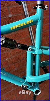 Superb Santa Cruz Heckler 19 frame restored in turquoise blue
