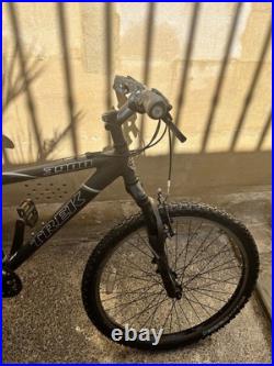 Trek 3900 MOUNTAIN BIKE SILVER AND BLACK 16 FRAME GOOD CONDITION Trek 3900 MOUNTAIN BIKE SILVER AND BLACK 16 FRAME GOOD CONDITION