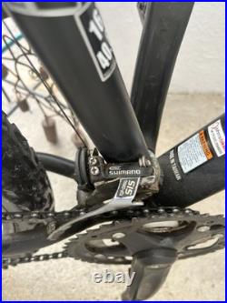 Trek 3900 MOUNTAIN BIKE SILVER AND BLACK 16 FRAME GOOD CONDITION Trek 3900 MOUNTAIN BIKE SILVER AND BLACK 16 FRAME GOOD CONDITION