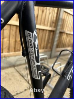 Trek 4300 Mountain Bike Black 19.5in Frame 26in Wheels Aluminium 24 Speed