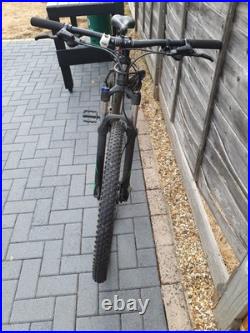 Trek Cali S women's hardtail mountain bike Medium 17 Black Frame