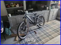 Trek Fuel EX 8 Full Suspension Mountain Bike Rockshoxk /Fox Suspension Trek Fuel EX 8 Full Suspension Mountain Bike Rockshoxk /Fox Suspension