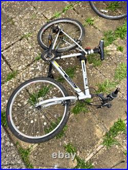 Trek MT 60 26in Mountain Bike Silver 13in Frame V-Brake Rigid Flat Bar